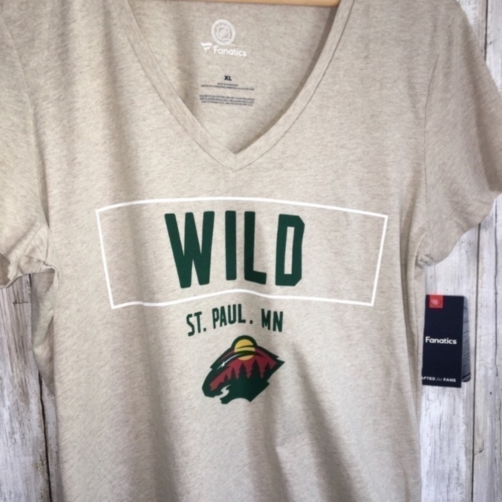 NHL Minnesota Wild Women’s XL Graphic Tee Beige Green Hockey Shirt NWT - Picture 3 of 5